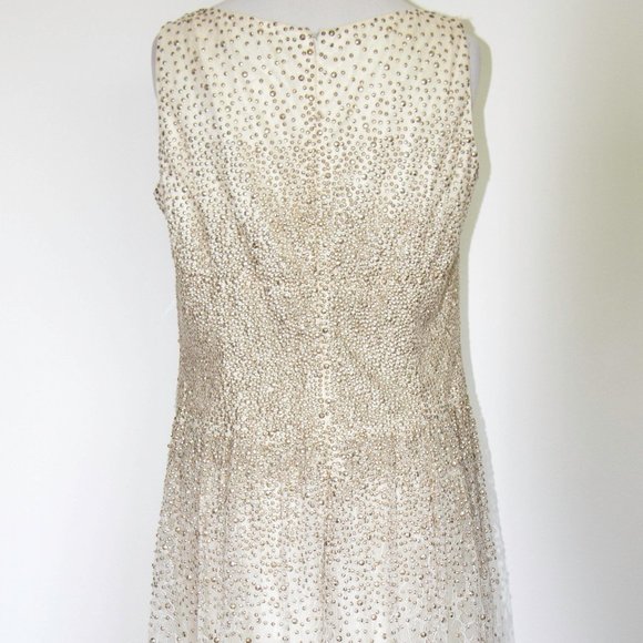 Carmen Marc Valvo Formal Dress Ivory White Bead Mesh Wedding Medium 1795$ - Picture 4 of 6